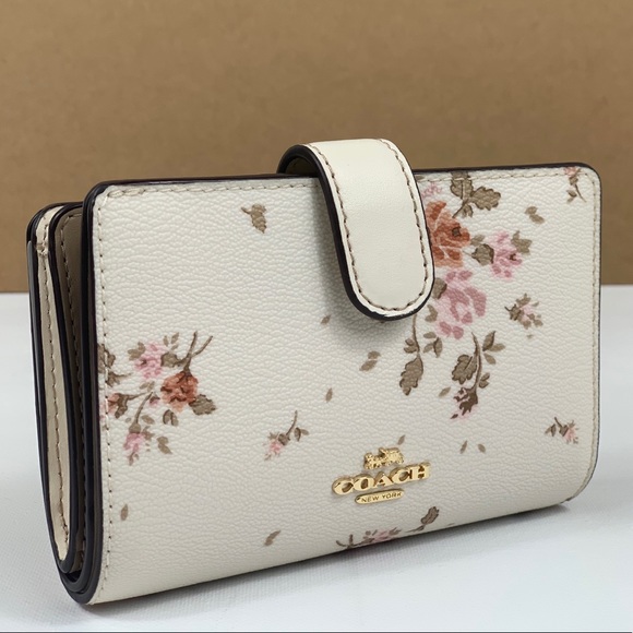 Coach Handbags - NWT Coach Medium Corner ZIP Wallet